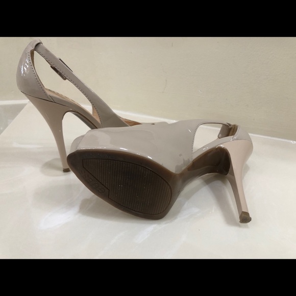 Heels. - Picture 4 of 4